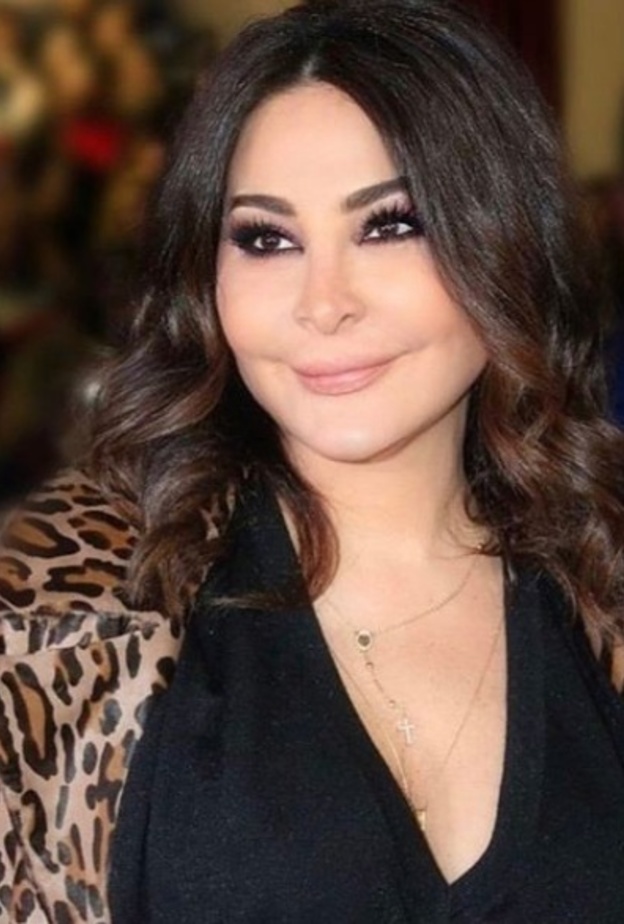 اليسا تشارك في حملة تطبيق "ما تنسي" للتوعية ضد سرطان الثدي