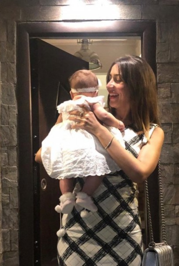 جنات وابنتها 