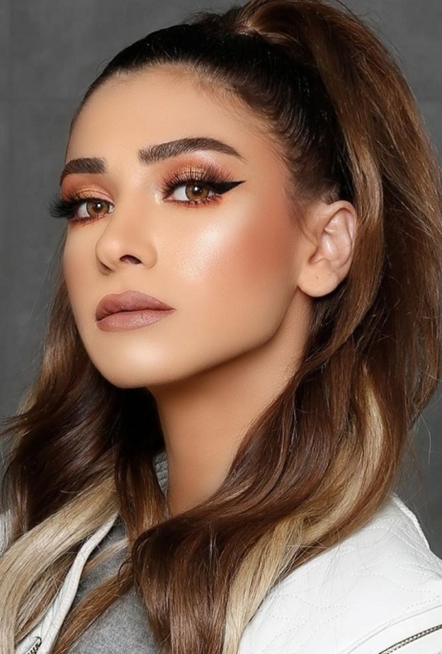 ابنة نوال الزغبي تواكب احدث رسمات المكياج