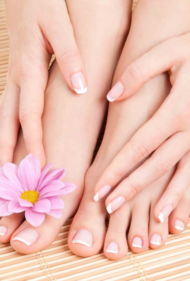 قومي بتدليك قدميك بالليمون والسكر للحصول على قدمين ناعمتين