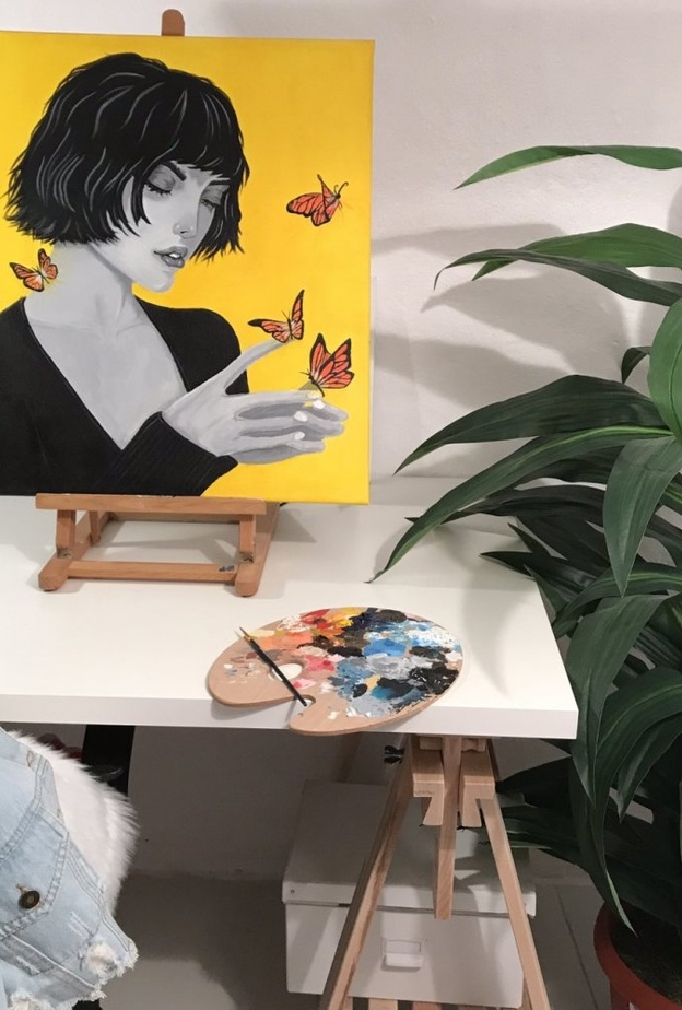  إحدى لوحات الفنانة السعودية قمر المالكي