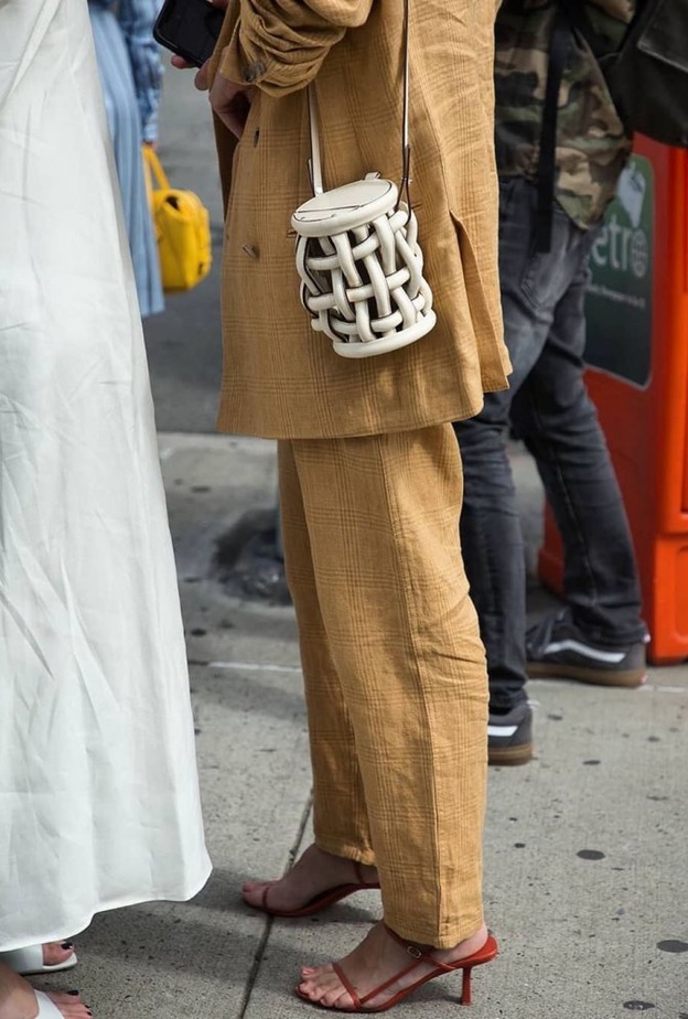 حقائب اسطوانية