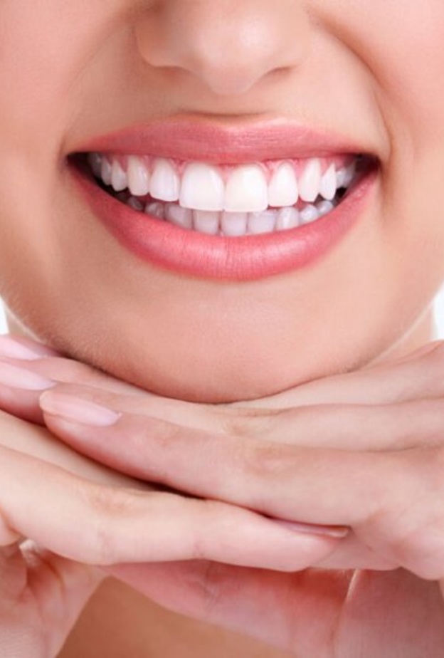 تمتعي بأسنان جميلة ومثالية من خلال عملية زرع الأسنان