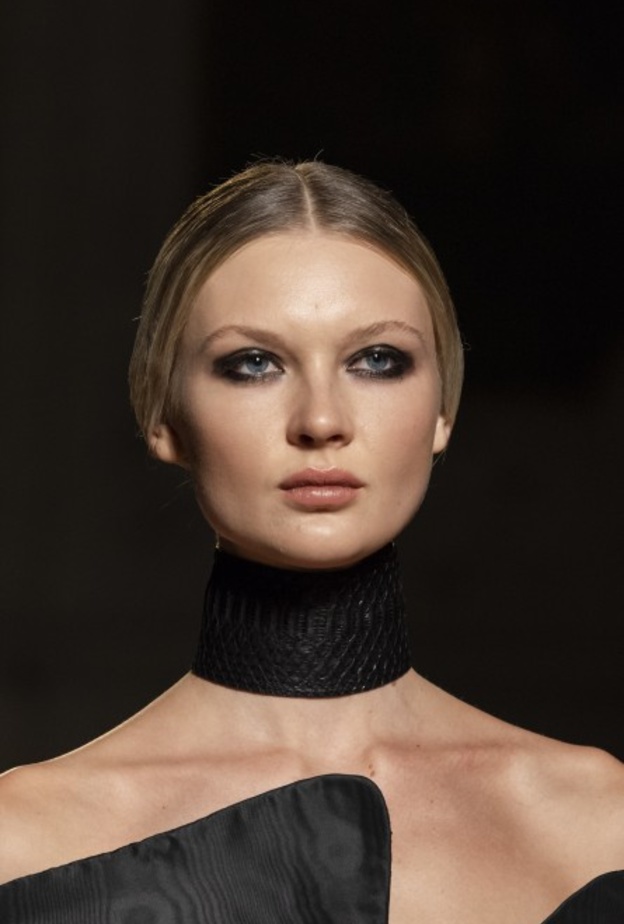 الآيلاينر المسحوب من أوليانا سيرجينكو Ulyana Sergeenko