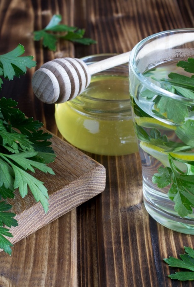 فوائد مغلي البقدونس لعلاج الالتهابات