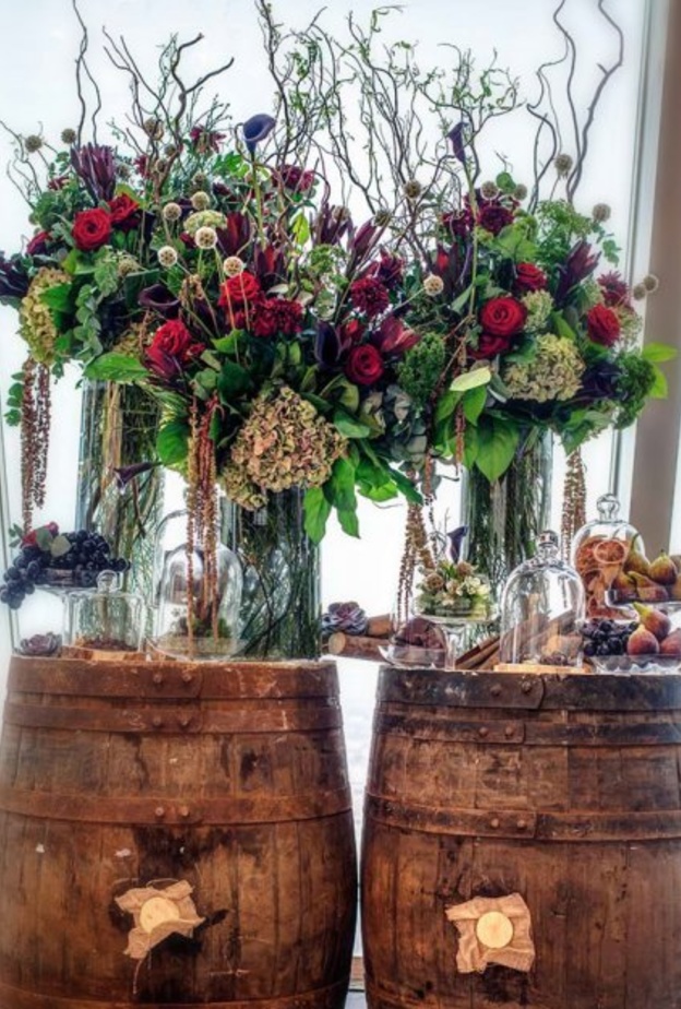 المأكولات السريعة والورود والكيك .. تتصدر قائمة البحث عبر الإنترنت عن خدمات التوصيل في الإمارات