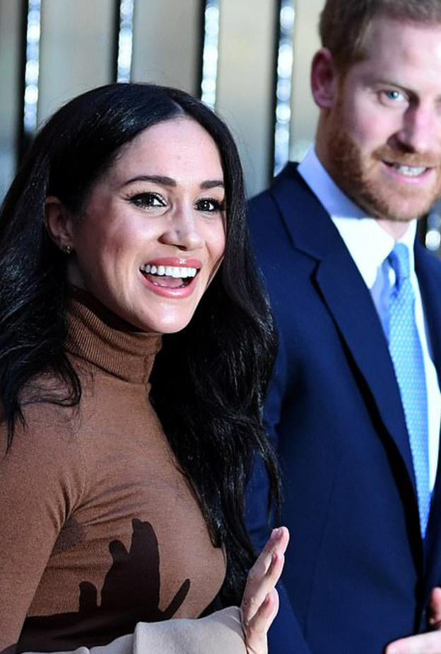 تقارير تتحدث عن استخدام الأمير هاري وزوجته لضباط الحراسة في مهام شخصية