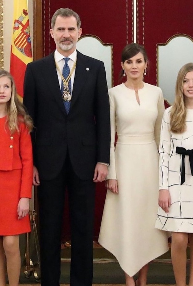 العائلة المالكة الإسبانية في الافتتاح الرسمي للبرلمان الإسباني في كورتيس