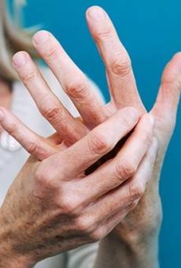  روماتيزم الأعصاب يسبب التورم و التصلب