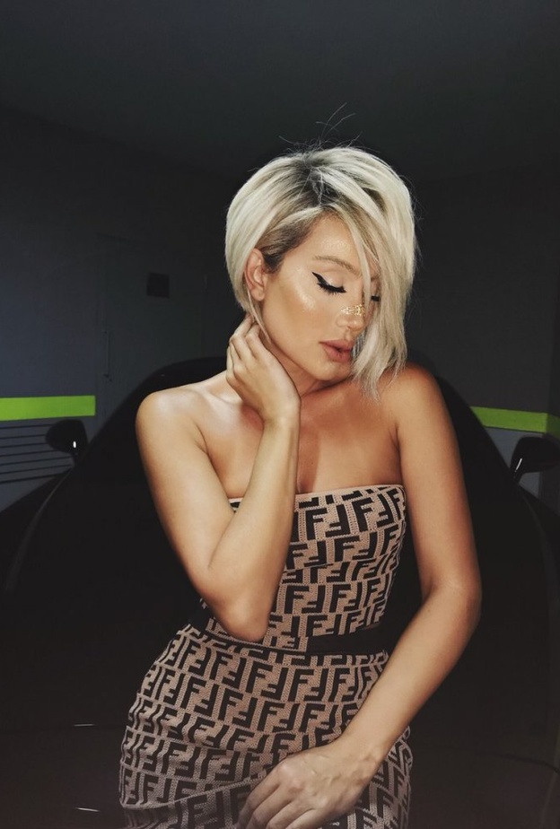  تسريحة نجوى كرم في برنامج ذا فويس سينيور