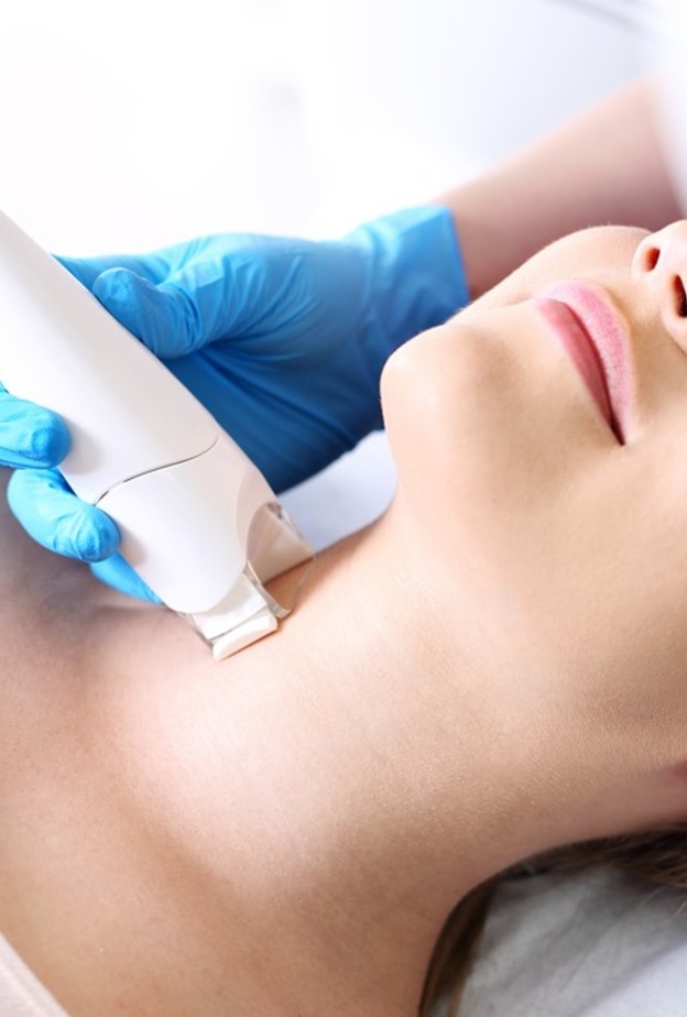 معلومات عن أهم التقنيات الحديثة المستخدمة في شد ترهلات الرقبة