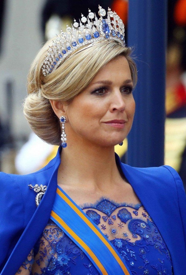 إليزابيث الثانية