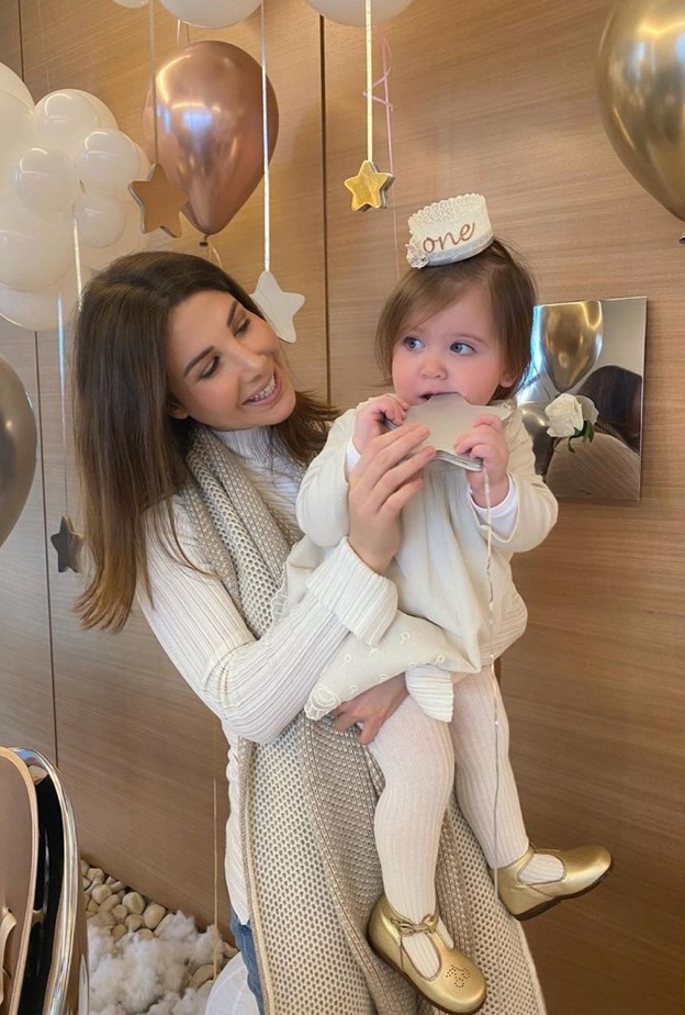 نانسي عجرم تحتفل بعيد ميلاد "ليا"