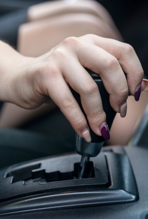 استخدم القوة الدافعة الناتجة عن حركة السيارة