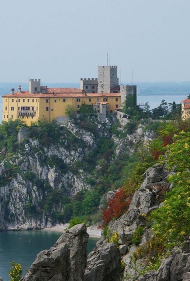 أجواء العطلات الساحرة في تريستا