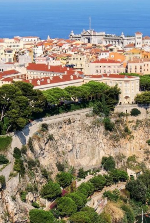  موناكو فيل لو روشيه