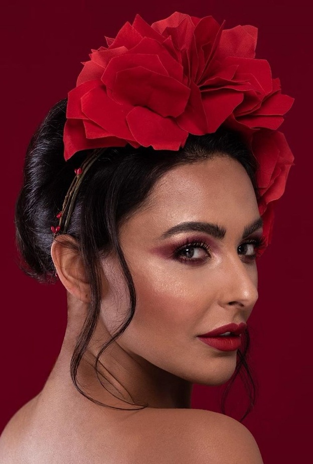 ميس حمدان ركزت على احمر الشفاه الصاخب