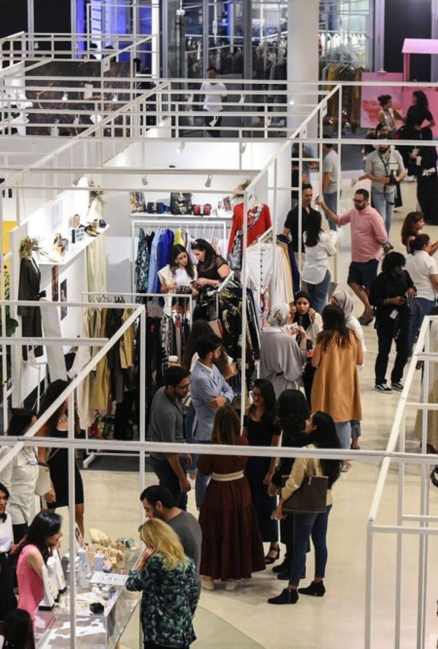 عالم الموضة يزهو مع "فاشن فورود دبي" في إبريل