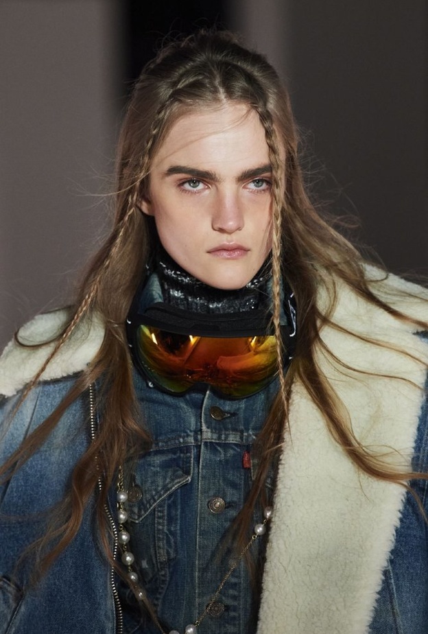 احدث تسريحات الشعر مع الضفائر العريضة من دار Jason Wu