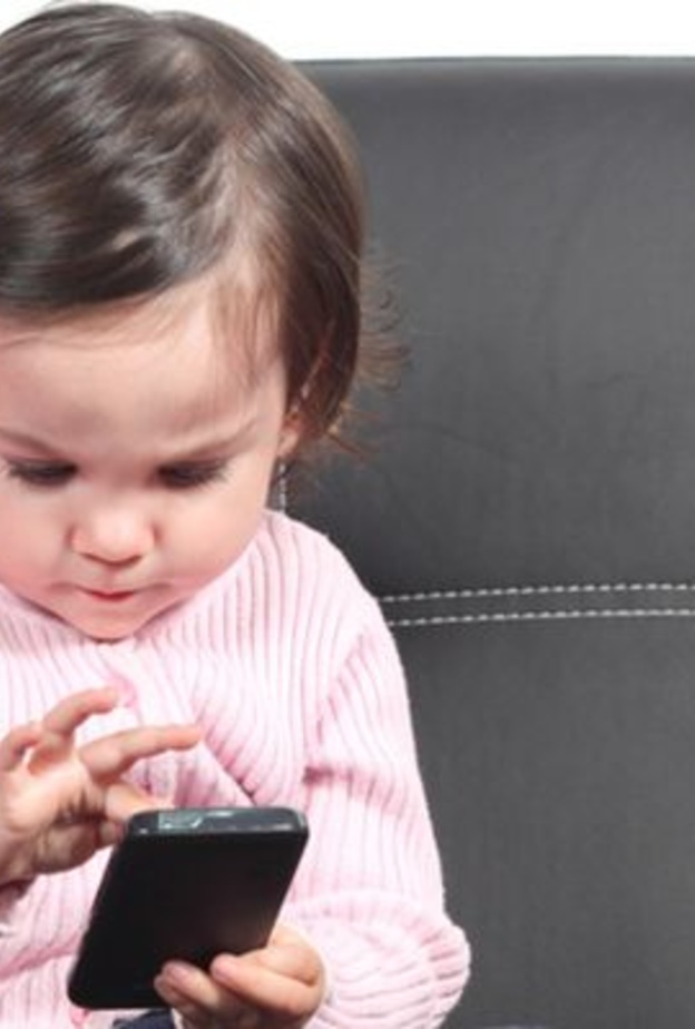 عدد ساعات استخدام الجوال للاطفال