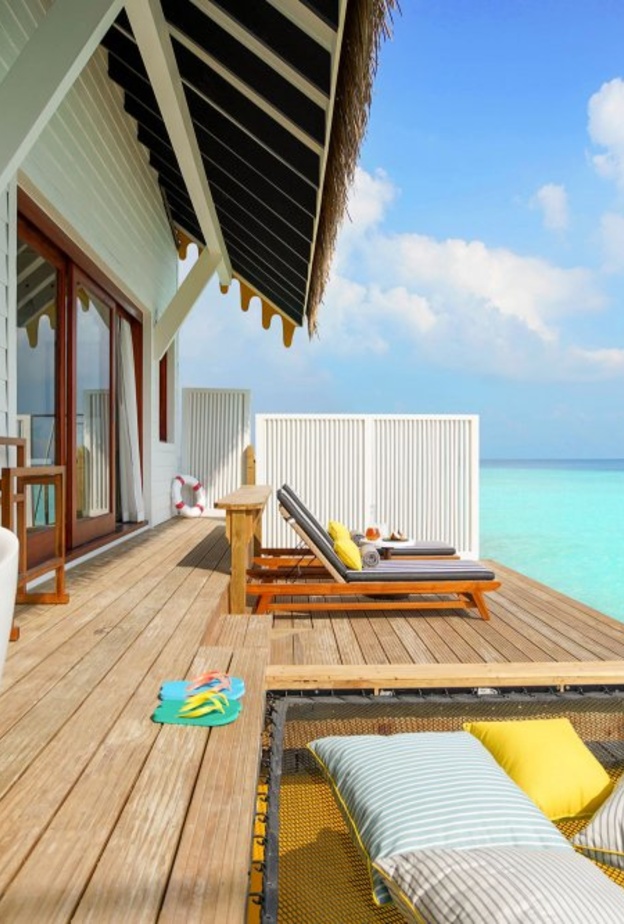 غرفة مطلة الى الشاطئ مع تراس