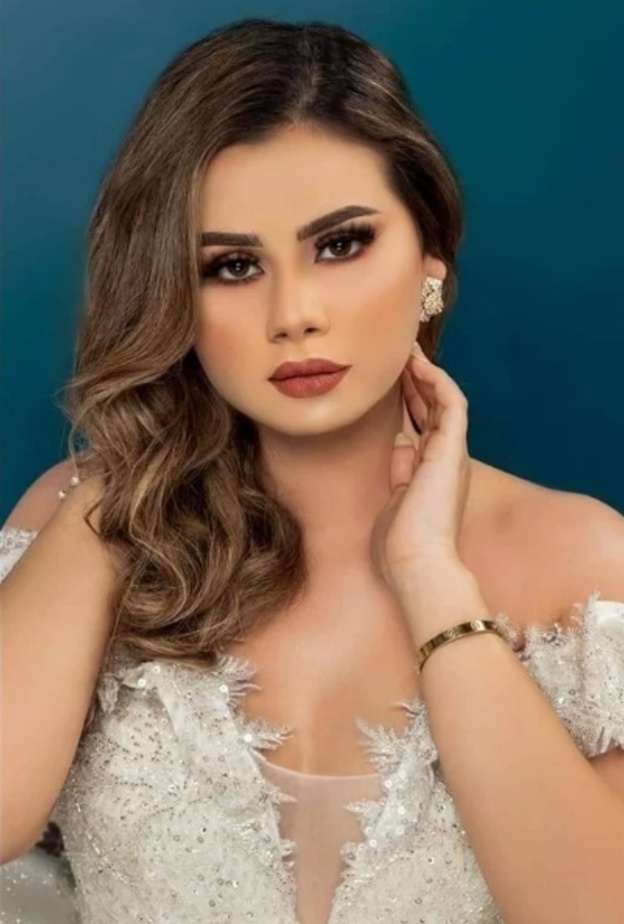  منة عرفة خضعت لجلسة تصوير بفستان الزفاف