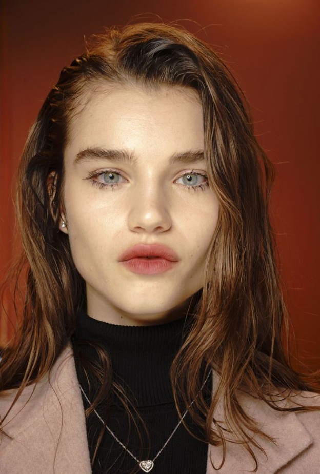 اجمل تسريحات الشعر المبلل من Kiko Kostadinov