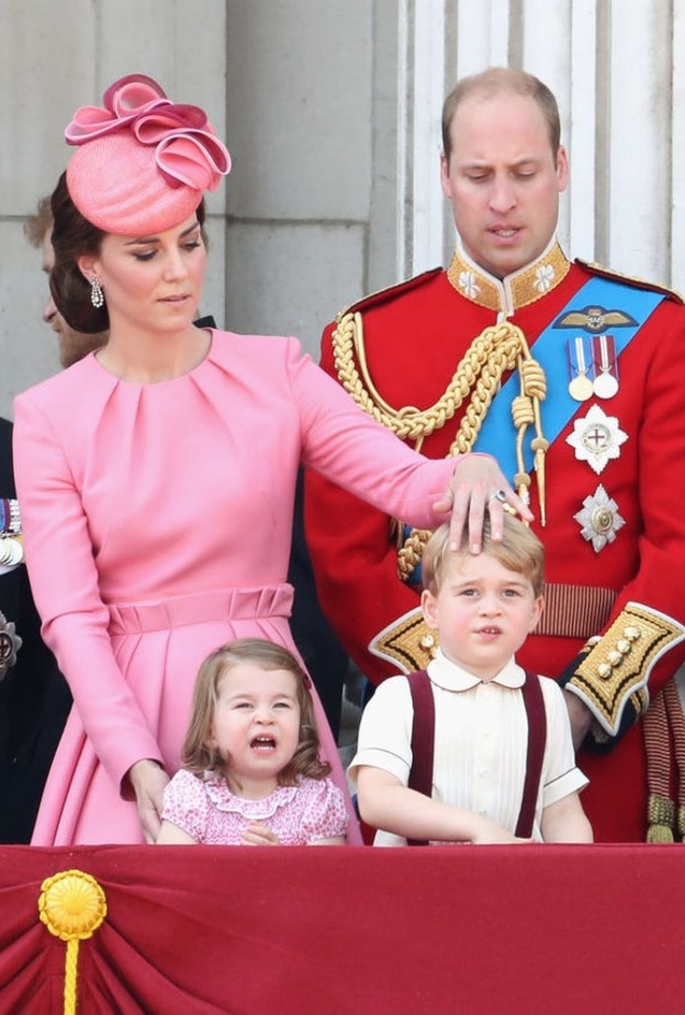 كيت ميدلتون مع زوجها الأمير ويليام وأبنائهما جورج وتشارلوت 