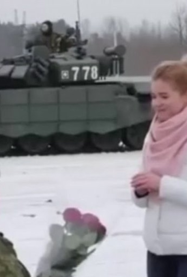 عرض زواج روسي ورومانسية عسكرية