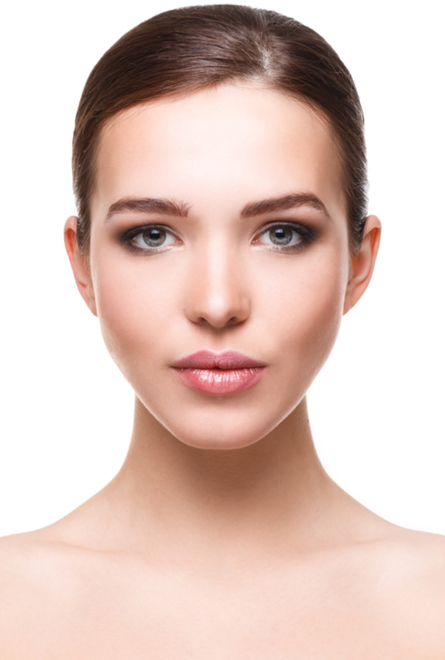  اغسلي وجهك صباحاً ومساءً لتجنب مسام البشرة