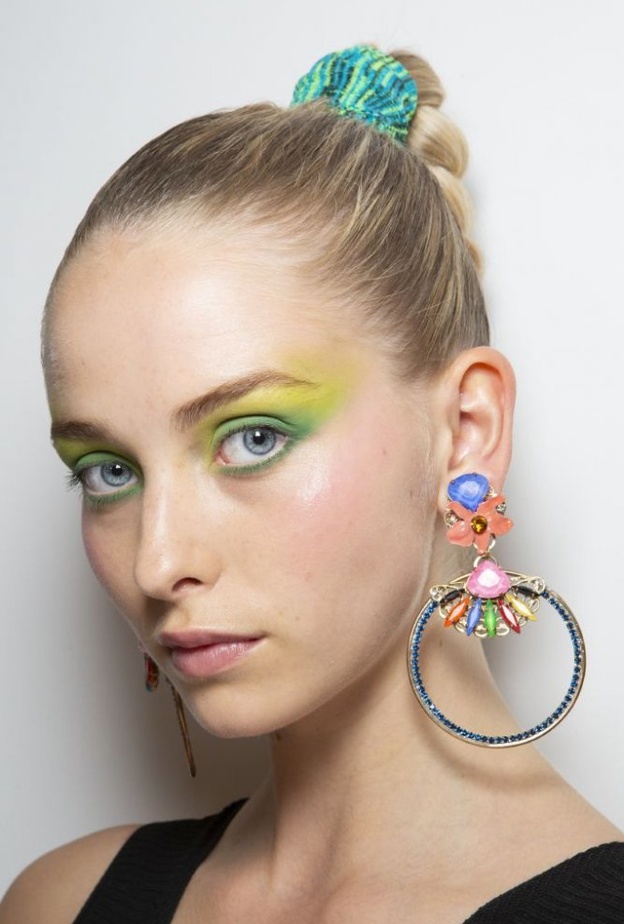 اجمل الوان الظلال الخضراء الجريئة لعيون جريئة في ربيع 2020