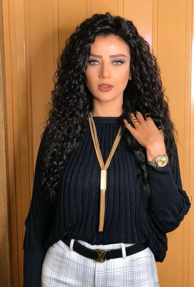 رضوى الشربيني 