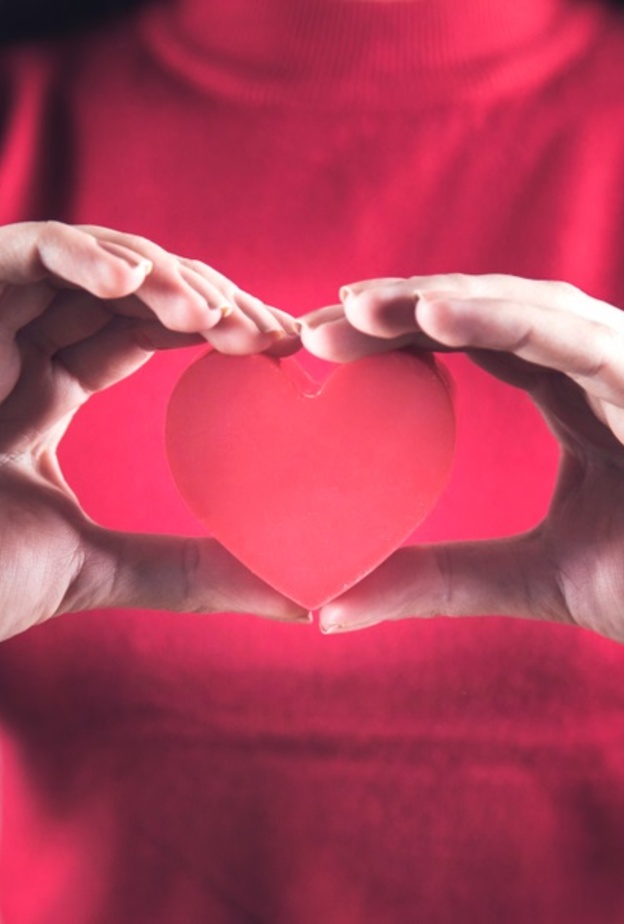 الحمل وارتفاع ضغط الدم وانقطاع الطمث المبكر من اسباب امراض القلب عند النساء