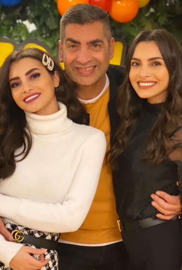 كارمن سليمان وشقيقتها