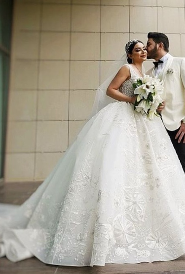 هيفاء حسوني تحتفل بزفافها