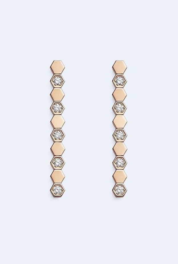 أقراط طويلة لسهرات نهاية الاسبوع