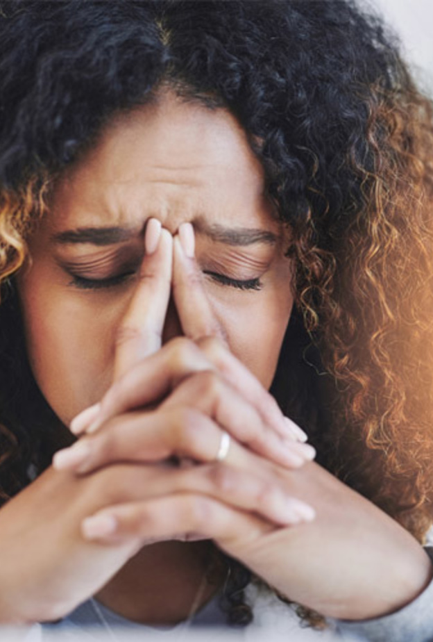 الصداع و الضعف العام من أبرز أعراض التهاب السحايا