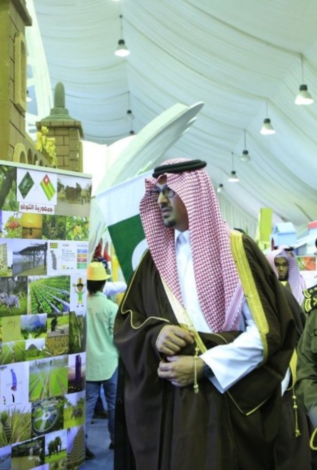 جانب من افتتاح مهرجان الثقافات والشعوب التاسع