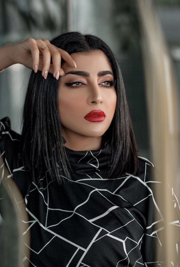 النجمة الخليجية بثينة الرئيسي