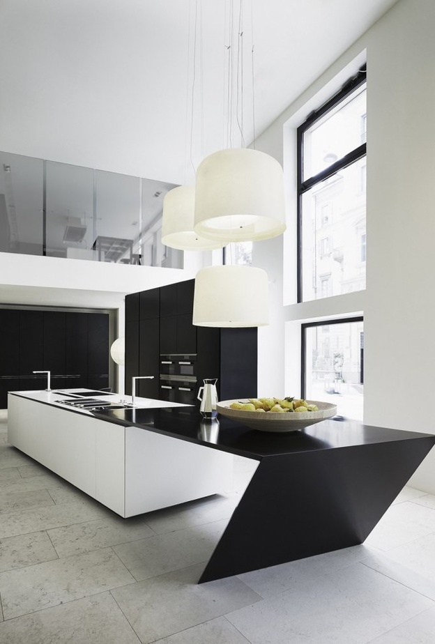 تفاصيل ناعمة باللون الأسود تضيف الجاذبية على ديكور المطبخ بلونه الأبيض