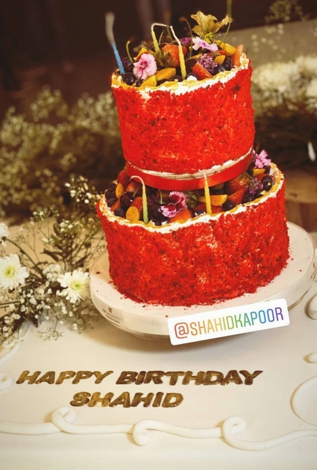 شاهيد كابور يحتفل بعيد ميلاده