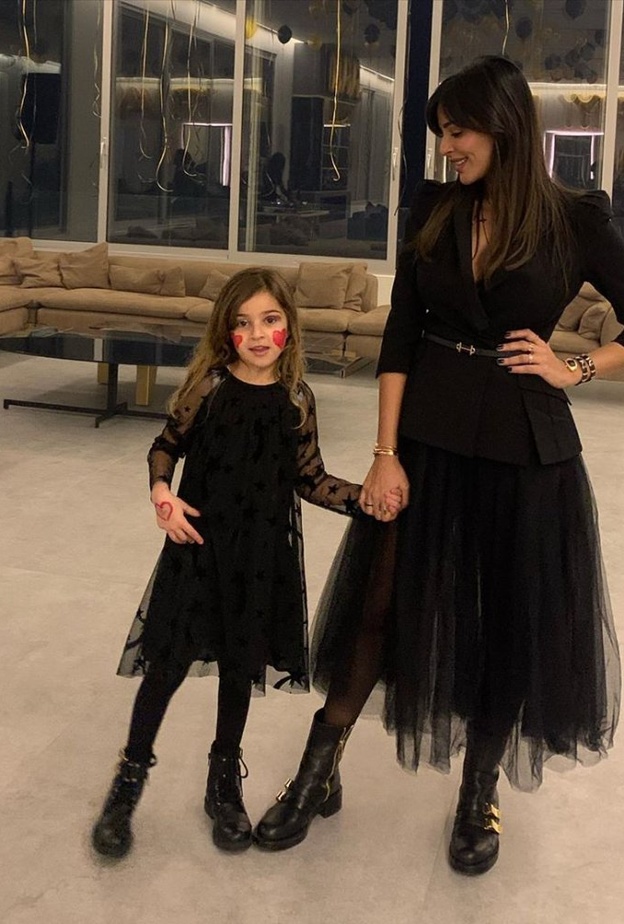 نادين نسيب نجيم وابنتها