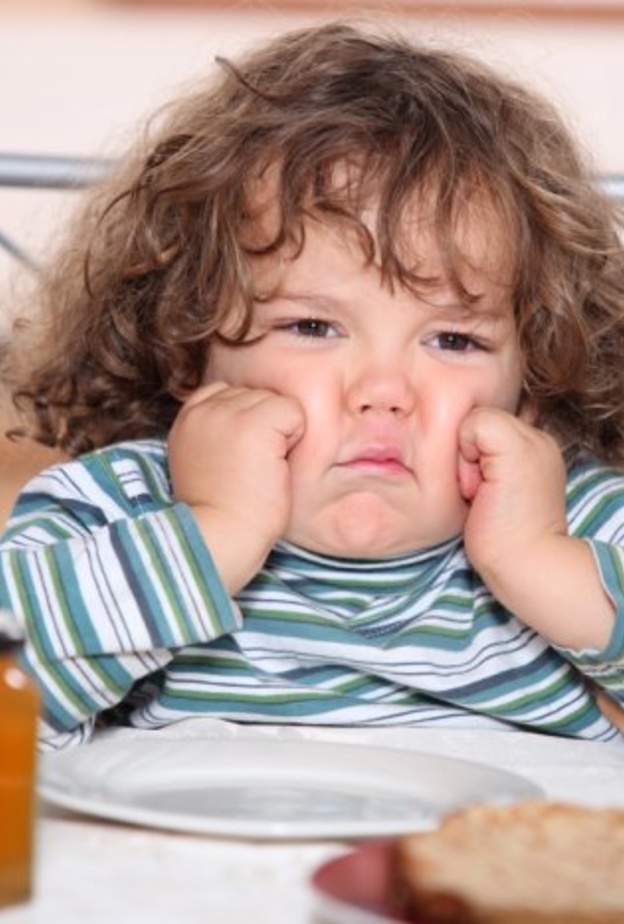 اسباب السمنة عند الاطفال وطرق علاجها وكيفية تجنبها