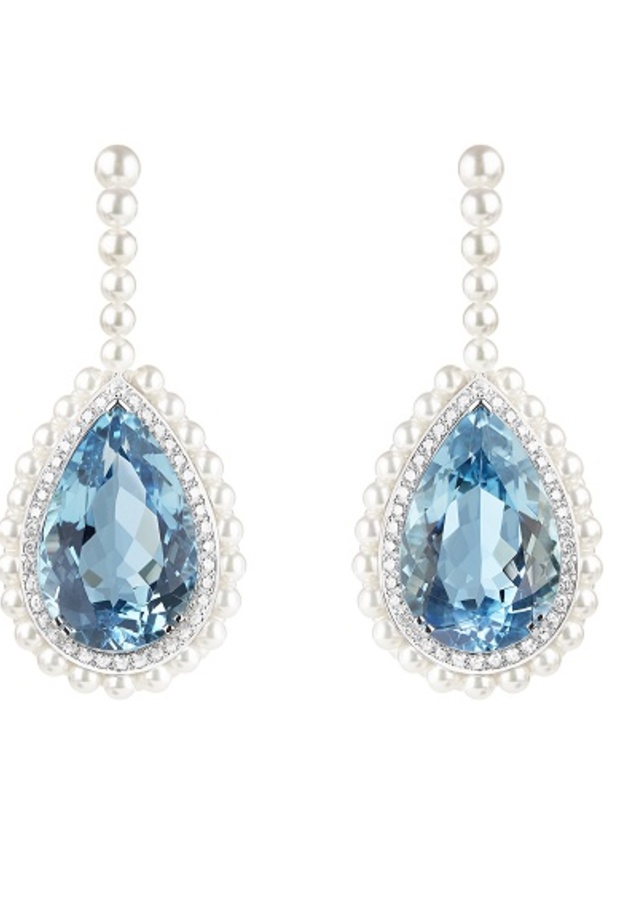 أقراط من بوشرون