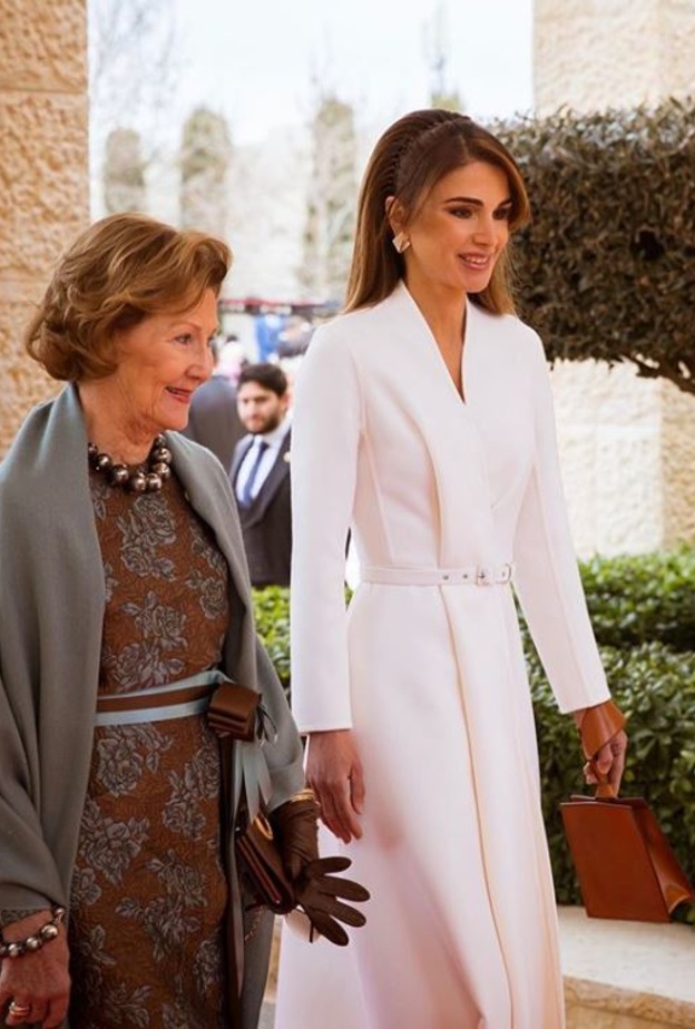  إطلالة تجمع بين الأناقة واللمسة الشرقية المميزة