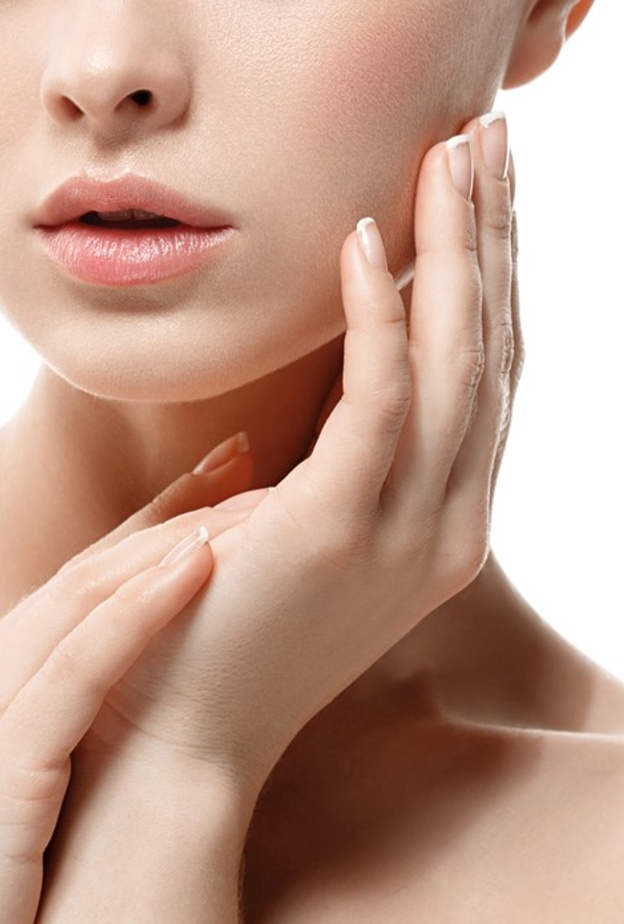  زيت الزيتون يمنح أظافرك القوة والطول