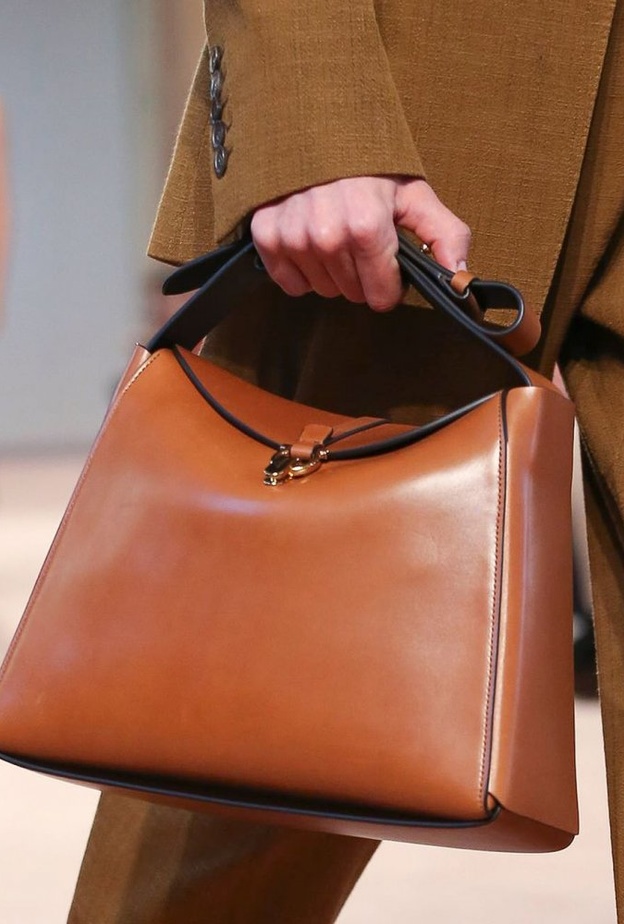 حقيبة يد مطرزة من Salvatore Ferragamo