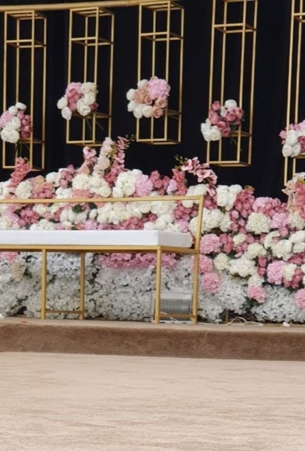 كوشة عروس بتنسيق المنظمة اماني شوك