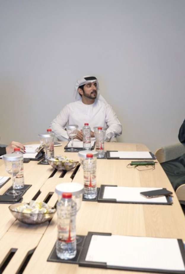 الشيخ حمدان بن محمد يدشن الرؤية الجديدة للخدمات الحكومية بدبي "خدمات 360"