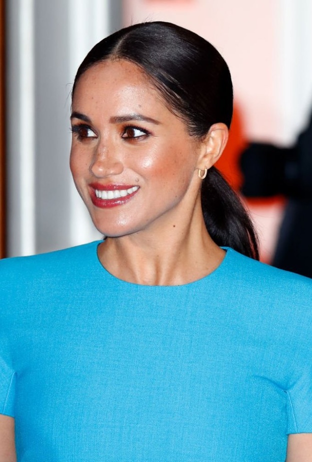 حرصت ميغان ماركل meghan markleأن تكون إطلالاتها الجمالية مختلفة عن الاطلالات السابقة خصوصاً من ناحية المكياج البرونزي القوي